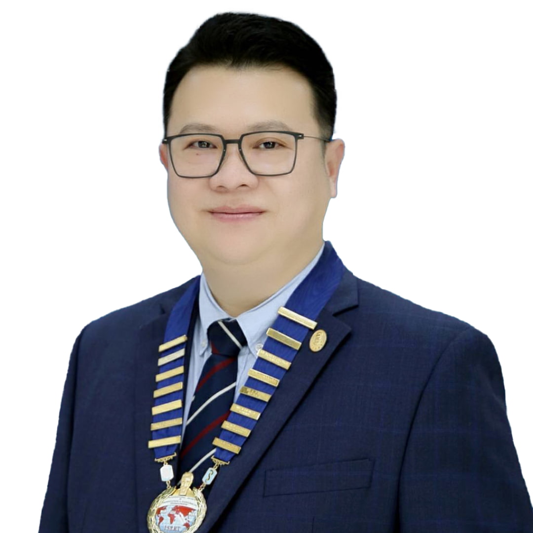 Dr Napapong Pongnapang